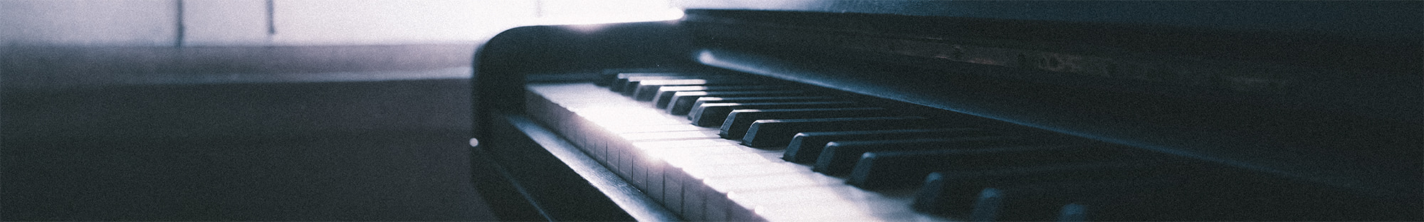 Piano temalı baskılı tişört ve sweatshirt koleksiyonu