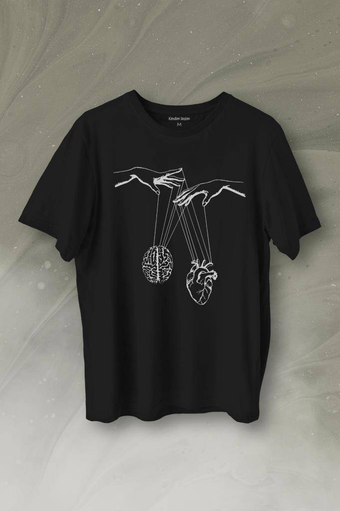 Asılan Kalp Ve Beyin Aşk Akıl Mantık Minimal Baskılı Tişört Unisex T-Shirt
