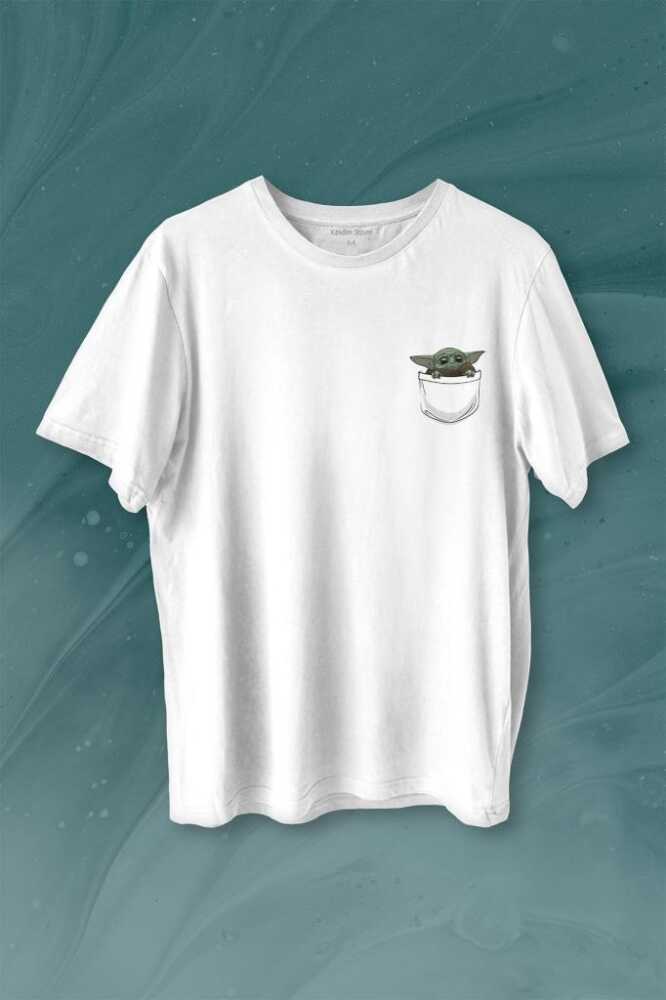 Baby on Board Yoda Star Wars Yeşil Bebek Mandalorian 3 Cep Baskılı Tişört Unisex T-shirt - 1