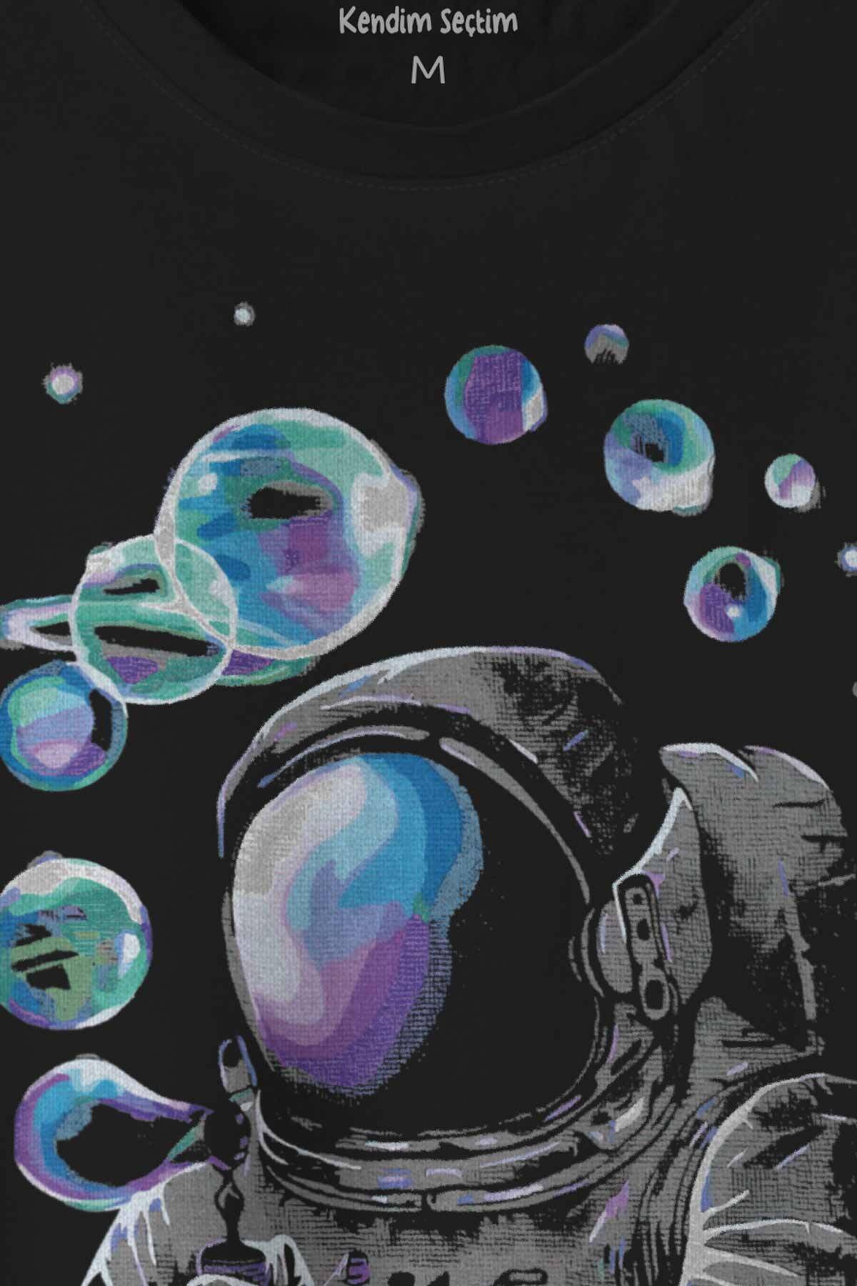 Baloncuk Köpük Tabancası Uzayda Astronot Cosmos Balon Baskılı Tişört Unisex T-shirt (1)