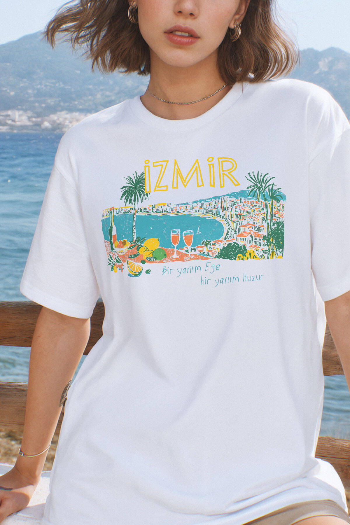 İzmir Tişört Ege Ruhu Limon Zeytin Şehir Baskılı Beyaz T-shirt - 1