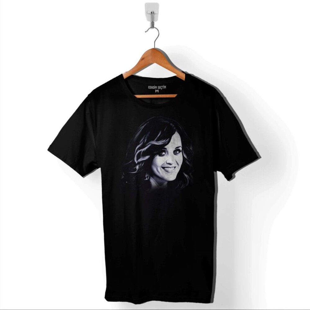 Katy Perry Kissed Gırl Keti Peri Fotoğraflı Resimli Baskılı Tişört Unisex T-Shirt - 1