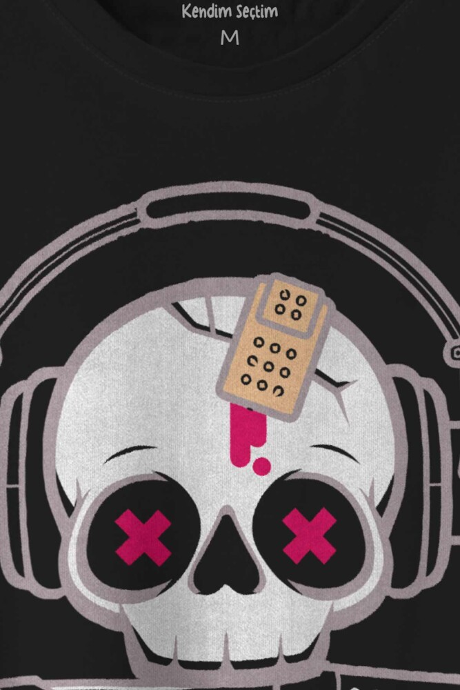 Müzik Dinleyen Kuru Kafa Kulaklık Bıçak Yara Bandı Skull Baskılı Tişört Unisex T-shirt - 2