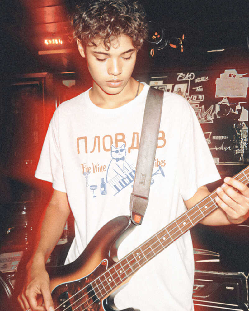 Plovdiv Bulgaristan Filibe Fine Wine Jazz Caz Bulgaria Music Baskılı Beyaz Tişört Unisex T-shirt