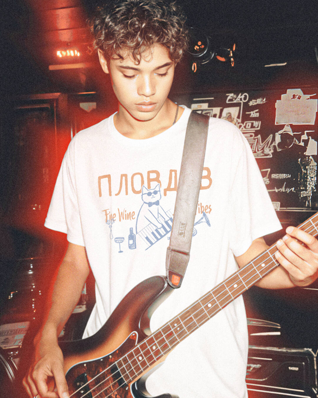 Plovdiv Bulgaristan Filibe Fine Wine Jazz Caz Bulgaria Music Baskılı Beyaz Tişört Unisex T-shirt - 1