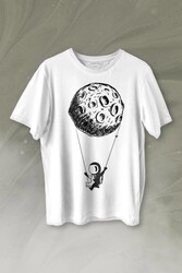 Uçan Balon Gezegen Minimal Astronot Uzay Urban Cosmos Baskılı Tişört Unisex T-shirt - 1