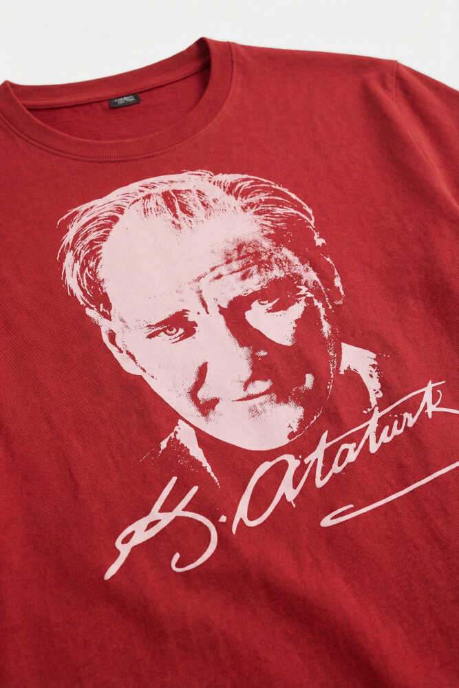 Unisex Kırmızı Tişört Mustafa Kemal Atatürk 23 Nisan 19 Mayıs Baskılı T-shirt Regular Fit - 3