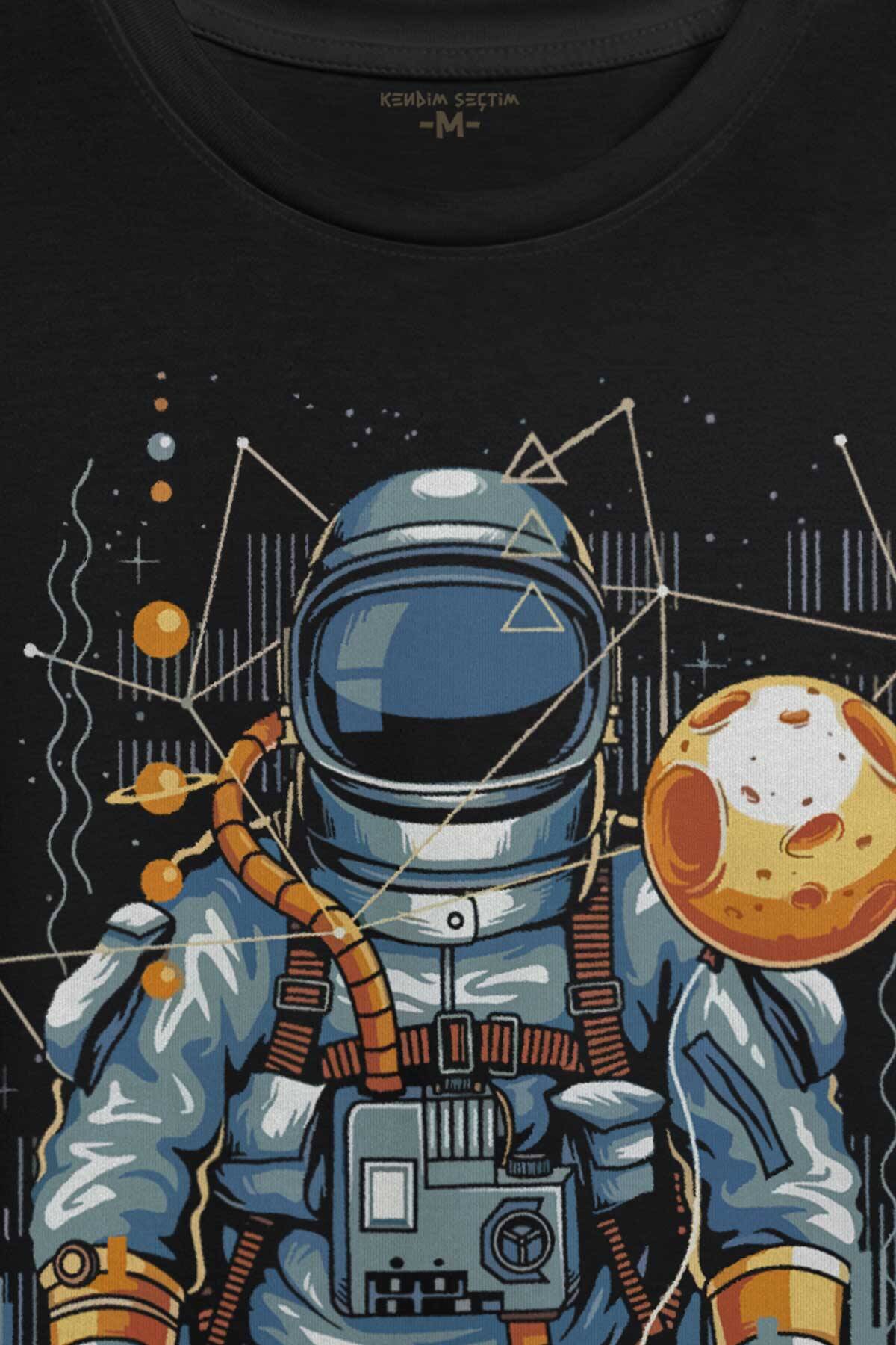 Uzay Gemisinde Yolculuk Eden Astronot Cosmos Göktaşı Baskılı Tişört Unisex T-shirt - 2