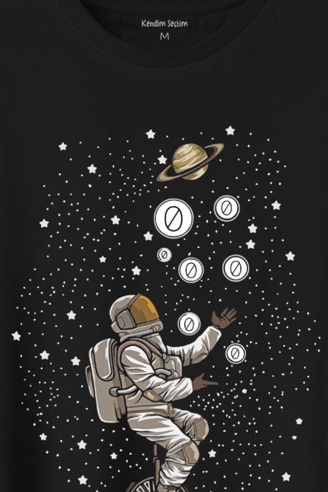 Uzayda Jonglör Astronot Top Çeviren Hokkabaz Cosmos Baskılı Tişört Unisex T-Shirt (1)