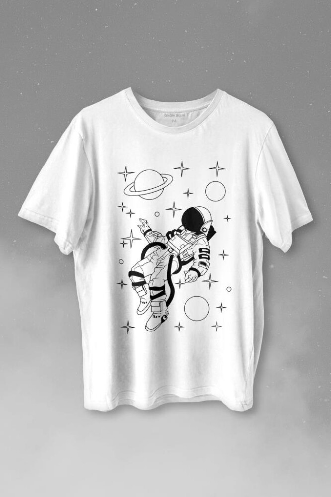 Uzayda Salınan Astronot Silüeti Satürn Gezegeni Baskılı Tişört Unisex T-shirt - KENDİM SEÇTİM