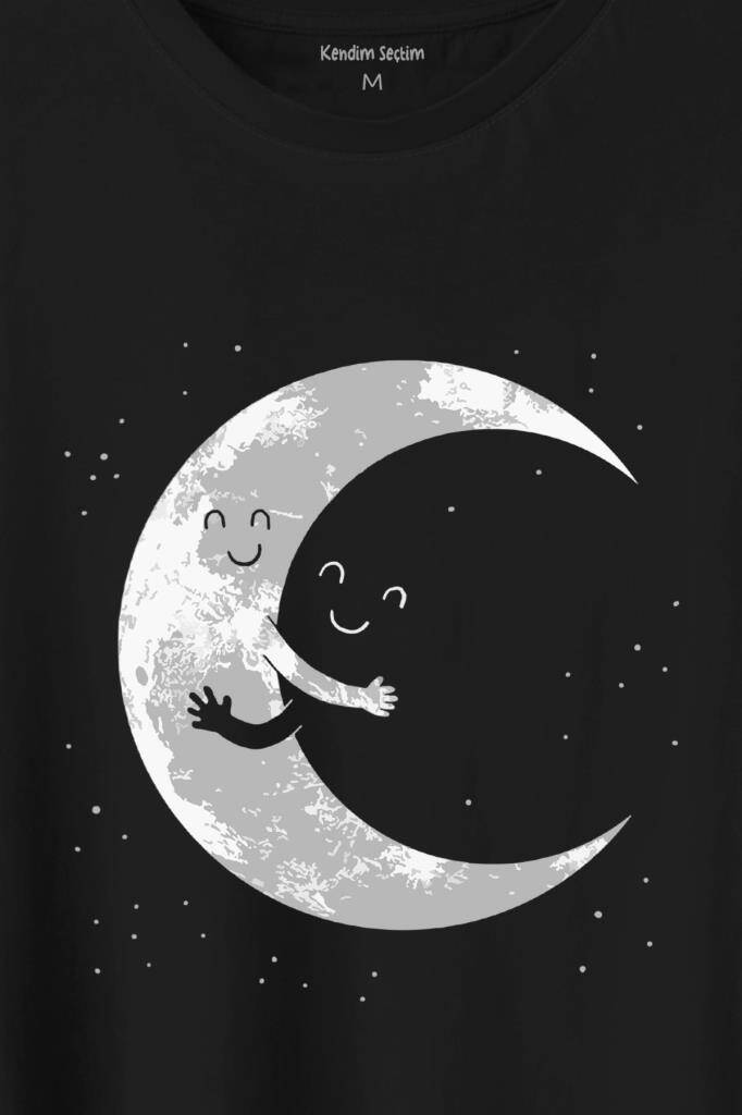 Uzayda Sarılan Ay Aşık Smile Cosmos Gülümsemesi Baskılı Tişört Unisex T-Shirt (1)