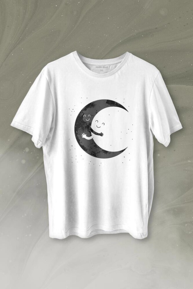Uzayda Sarılan Ay Aşık Smile Cosmos Gülümsemesi Baskılı Tişört Unisex T-shirt - 1